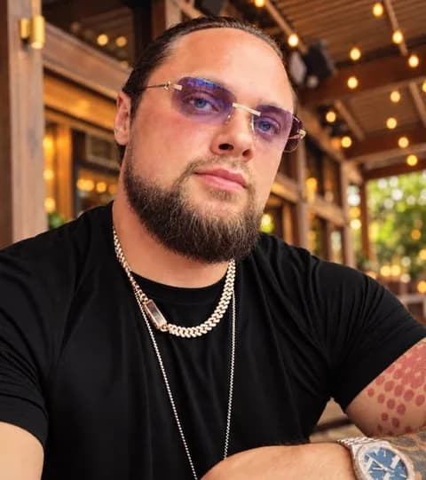 Mark Pugachev Instagram portrait